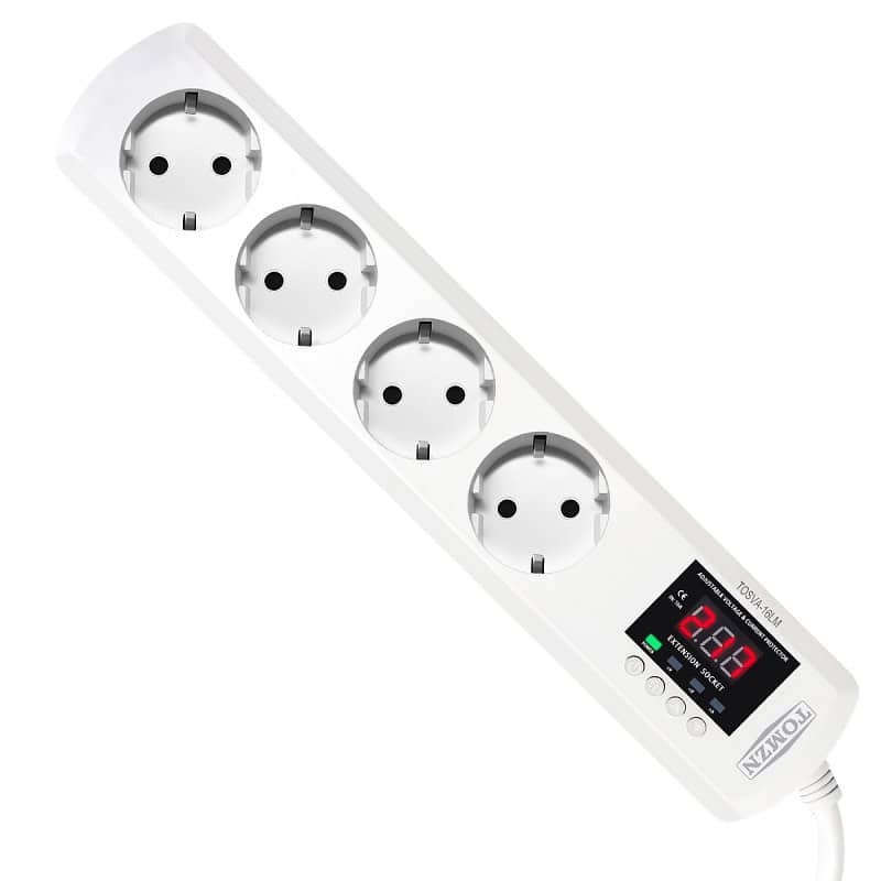 разклонител с 4 гнезда и защита