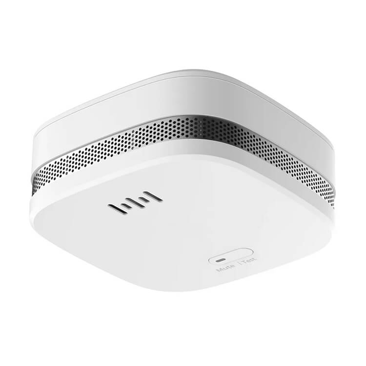 tuya датчик за дим