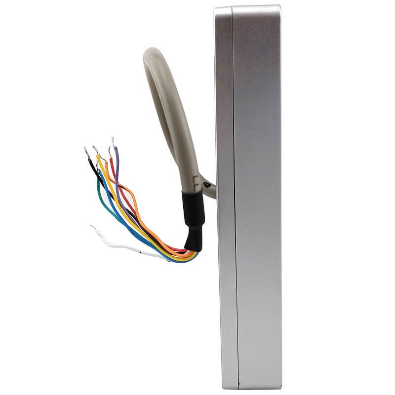 клавиатура с четец на карти отстрани