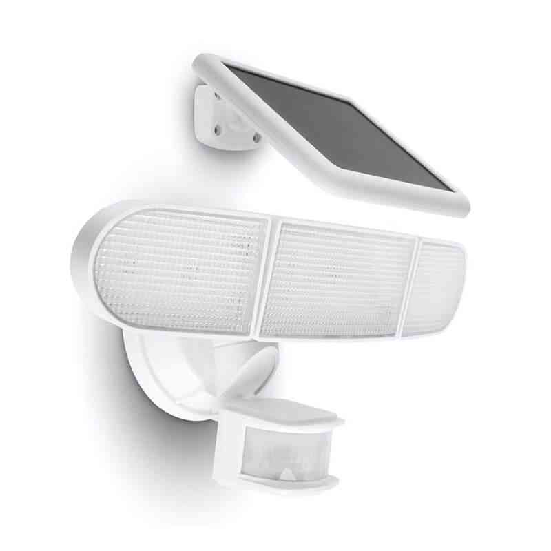 прожектор с 3 глави соларно захранване