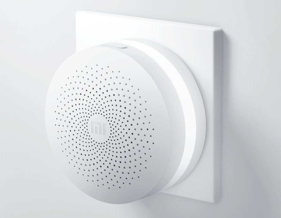 Mi Multifunction Gateway 2 включване в контакт